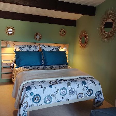 Chez Nathalie Et Raphael Bed & Breakfast Grane Exterior foto